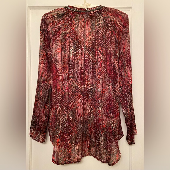 Cache sheer top. - Picture 5 of 5